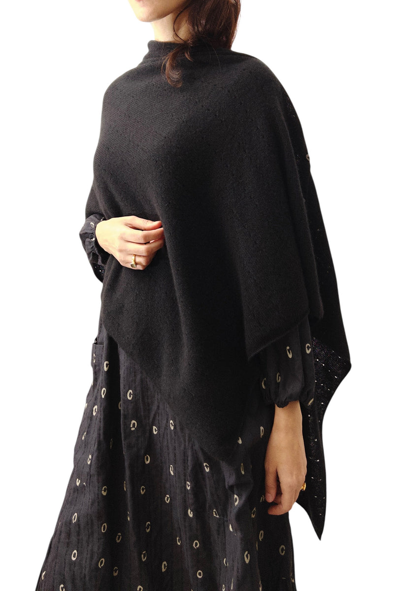 Cashmere poncho black