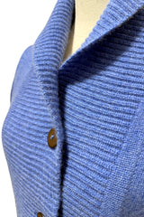 Chunky cashmere cardigan in heather blue close up