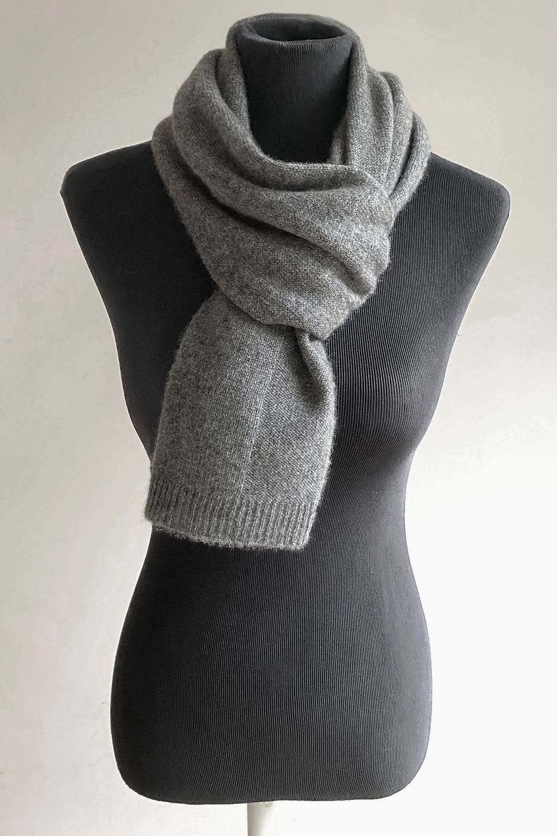 Grey cashmere scarf