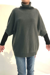 Turtle neck oversized Cashmere Jumper - Khaki green